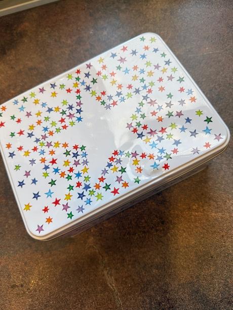 Predám plechovú dózu profissimo hviezdičky, 