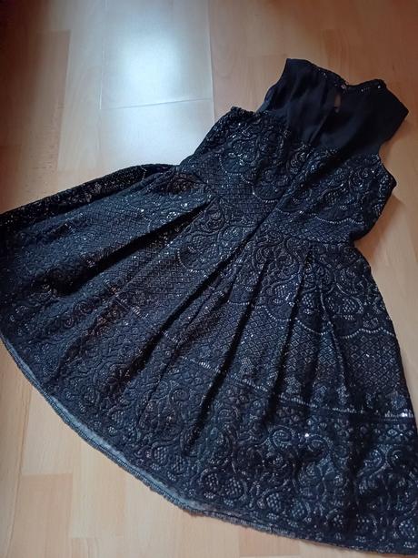 Nádherné čipkované šaty, river island,116