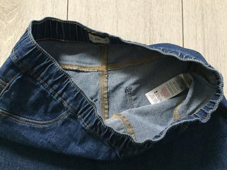 Dievčenske riflove džegínsy 11-12 rokov, f&f,152