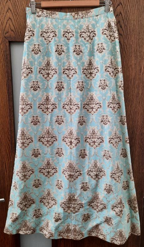 Elegantná sukňa, s