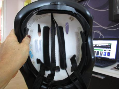 Cyklistická prilba, s