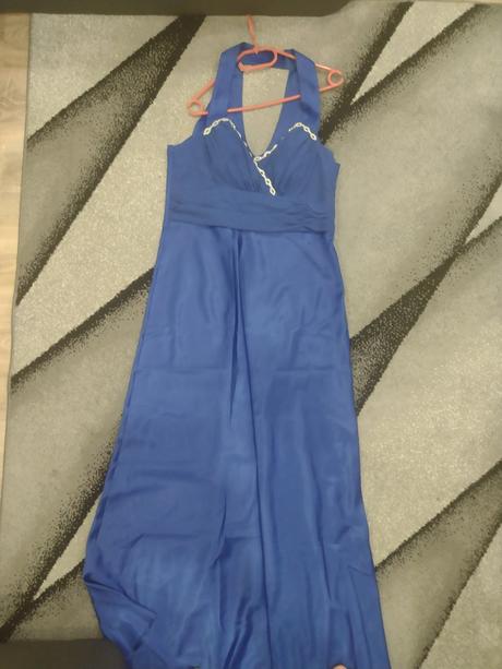 Spoločenské šaty, 44