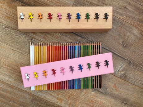 Pastelkovnik s balerinou a menom, 