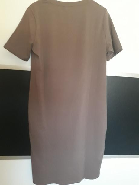 Hnedé šaty s vreckami, m