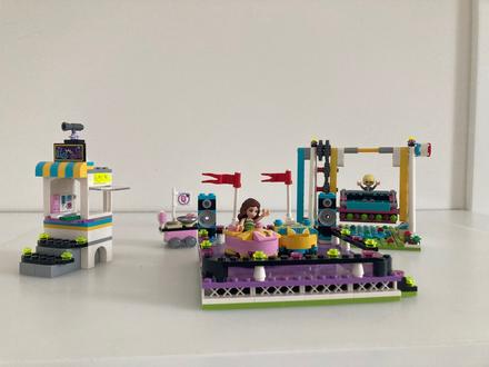 Lego friends 41133 autíčka v zábavnom parku,
