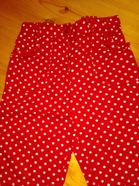 Tristvrtaky s bodkami, george,104