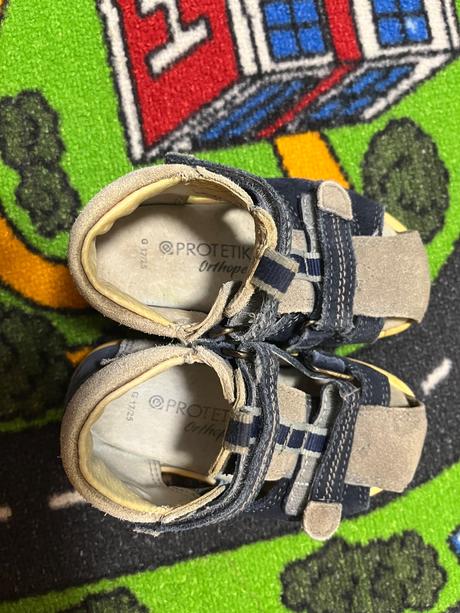 Sandálky, protetika,25