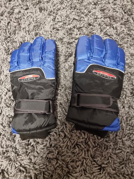 Lyziarske rukavice, 128