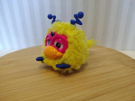 Zberateľský furby party rockers wittby hasbro 2013,