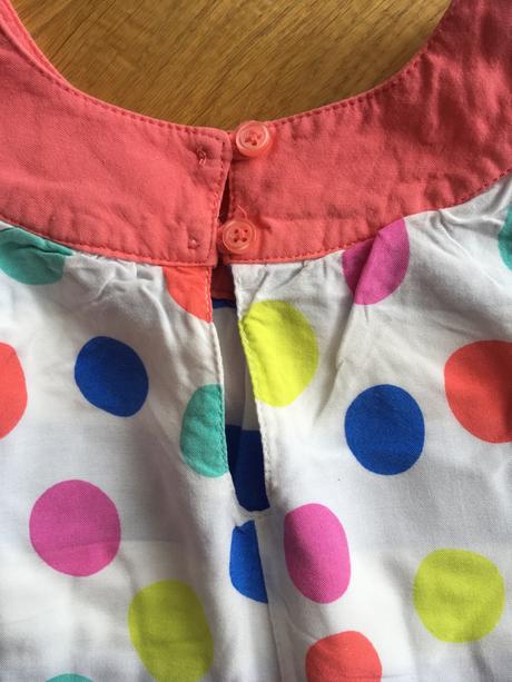 Úžasné, obojstranné šaty, 92