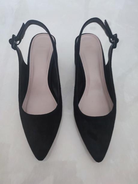 Lodičky s otvorenou pätou, 38