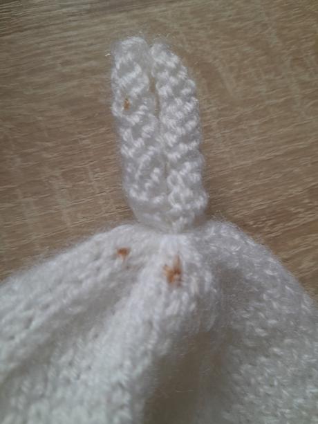 Čiapka s guľôčkami, 