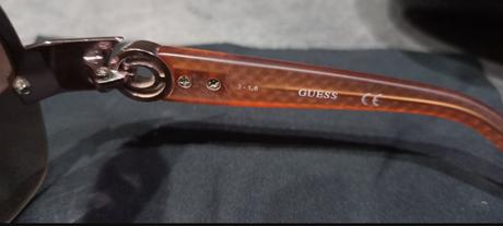 Originál s obalom, guess, guess