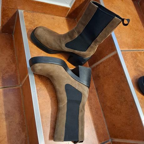 Kotnikove cizmy kozene pat calvin, humanic,39