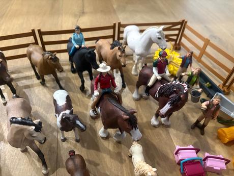 Veľká sada schleich, farma, kone, zvieratá a prísl, 