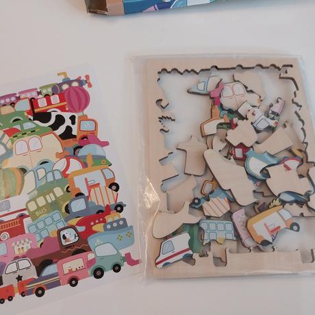 Drevene puzzle vzor auta,
