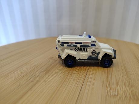 Zberateľský matchbox s.w.a.t. truck mb824, mattel,