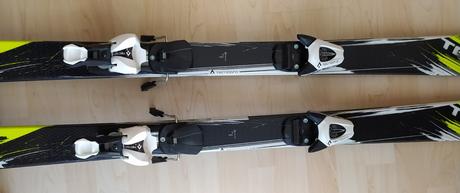 Predám lyže, lyžiarky a palice, rossignol,28
