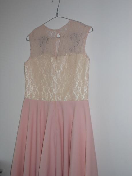 Krásne romantické šaty, m