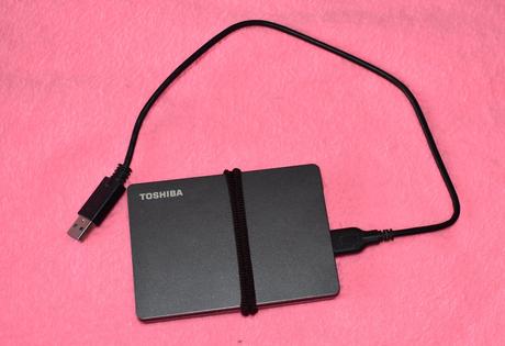 Externý pevný disk toshiba canvio basics 1 tb,
