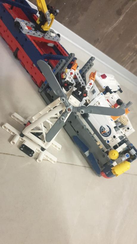 Lego technic 42064 námorná loď   top  stav, 