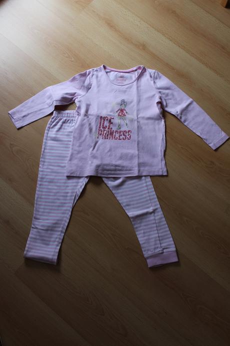 Krásne pyžamko, lupilu,98