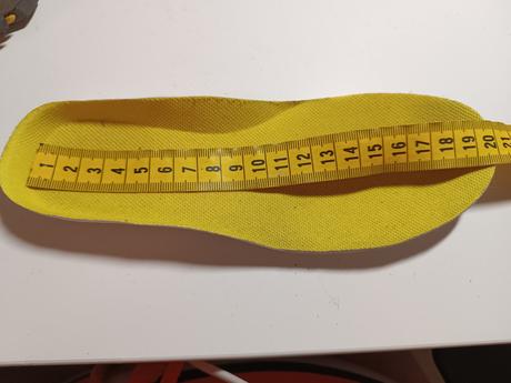 Turistické topánky, 32