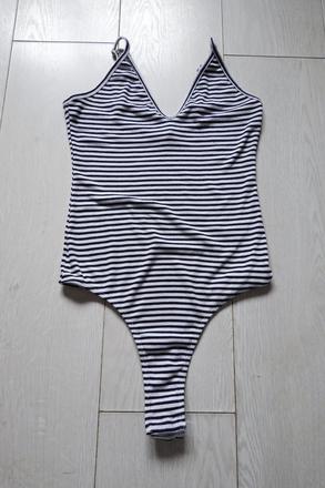 Vrúbkované body bik bok, s