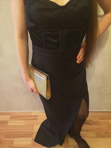 Jednoduché spoločenské šaty, xs