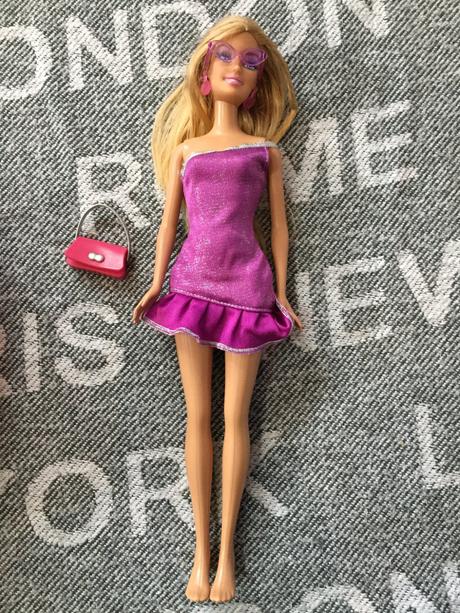 Babika barbie a auto,