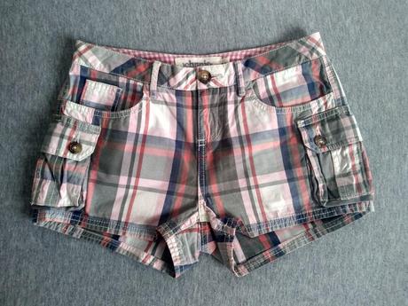 Šortky johnnieb, 24