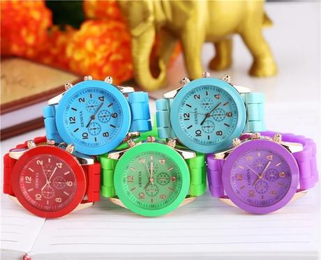 Dámske náramkové hodinky zn. geneva, 