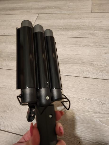 Vlnkovač-trojkulma elle, 