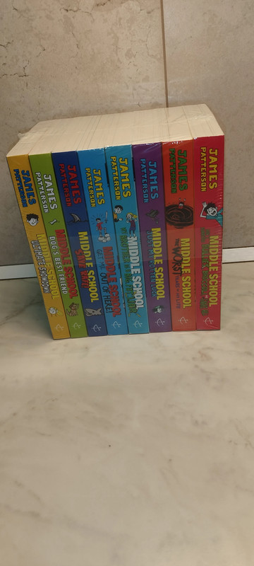 James patterson - middle school (series),