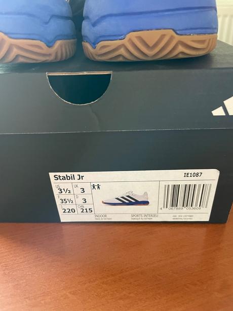 Halovky adidas, adidas,35