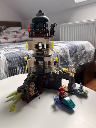 Lego hidenn side-maják, 