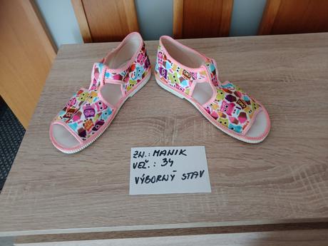 Dievčenské papučky zn.manik veľ.34, manik,34