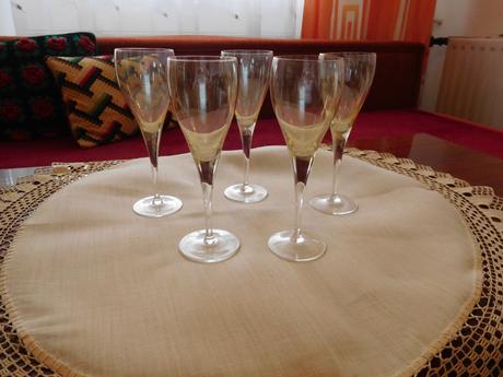 Hnedasté dúhované poháre na šampanské, 