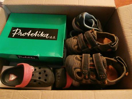 Sandále č.25, sandálky so zapínaním na suchý zips, bobbi shoes,25