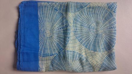 Veľká šatka invuu, 