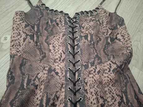 Sexi koženkove šaty, bershka,l