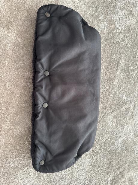 Konvalinka rukávnik na kočík, 