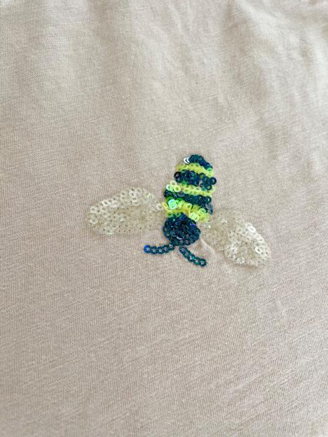 Tricka s ananasom a flitrovanymi vcielkami, palomino,128