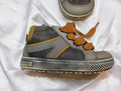 Kvalitne kožene topanky,na boku zips, bama,21