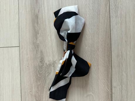 Čelenka s mašličkou, 