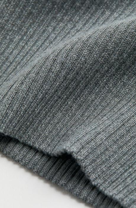 Šaty z rebrovaného úpletu značky h&m, pc 38 eur, h&m,s