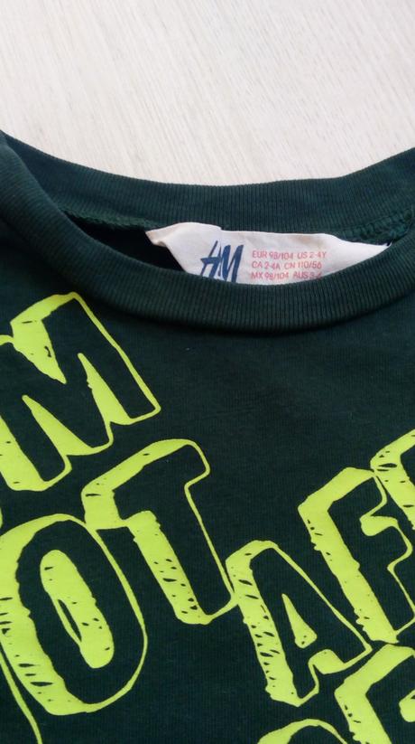 Triko so svietiacim napisom, h&m,98