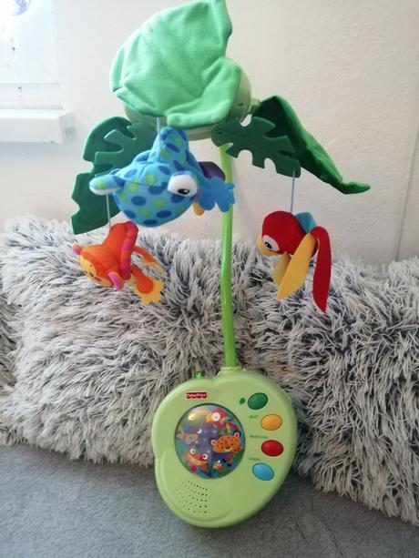 Kolotoče nad postieľku - biely, zelený,