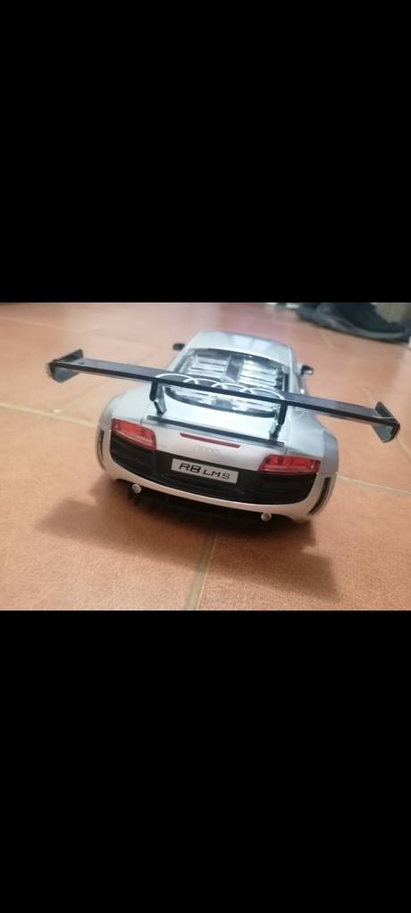 Autá na dialkove ovladanie, 