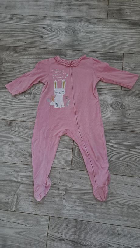 Overal na spanie, 80